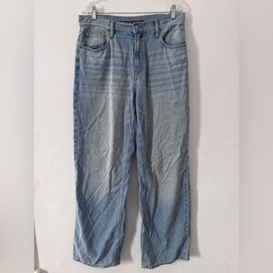 Lucky Brand Light Wash Women’s Straight Leg Jeans